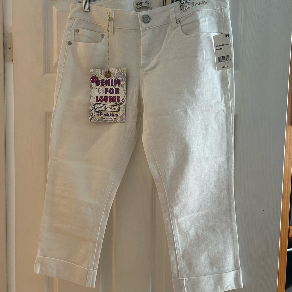 Indigo Rein Women's White Cropped Jeans